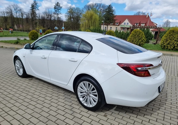 Opel Insignia cena 45900 przebieg: 154000, rok produkcji 2015 z Dobiegniew małe 497